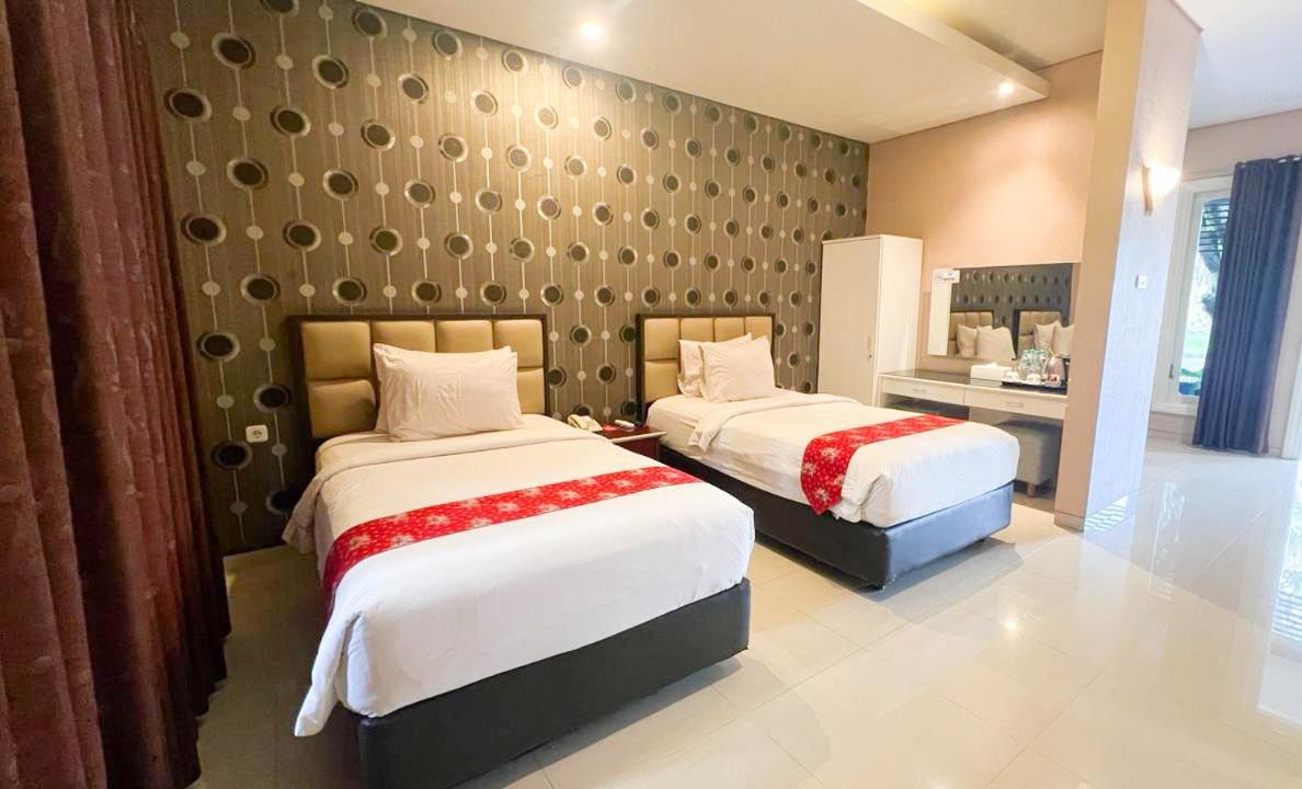 New Surya Hotel Banyuwangi  Exterior foto